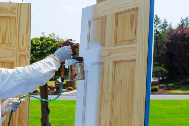 Sơn đổi màu cửa gỗ hiện đại
