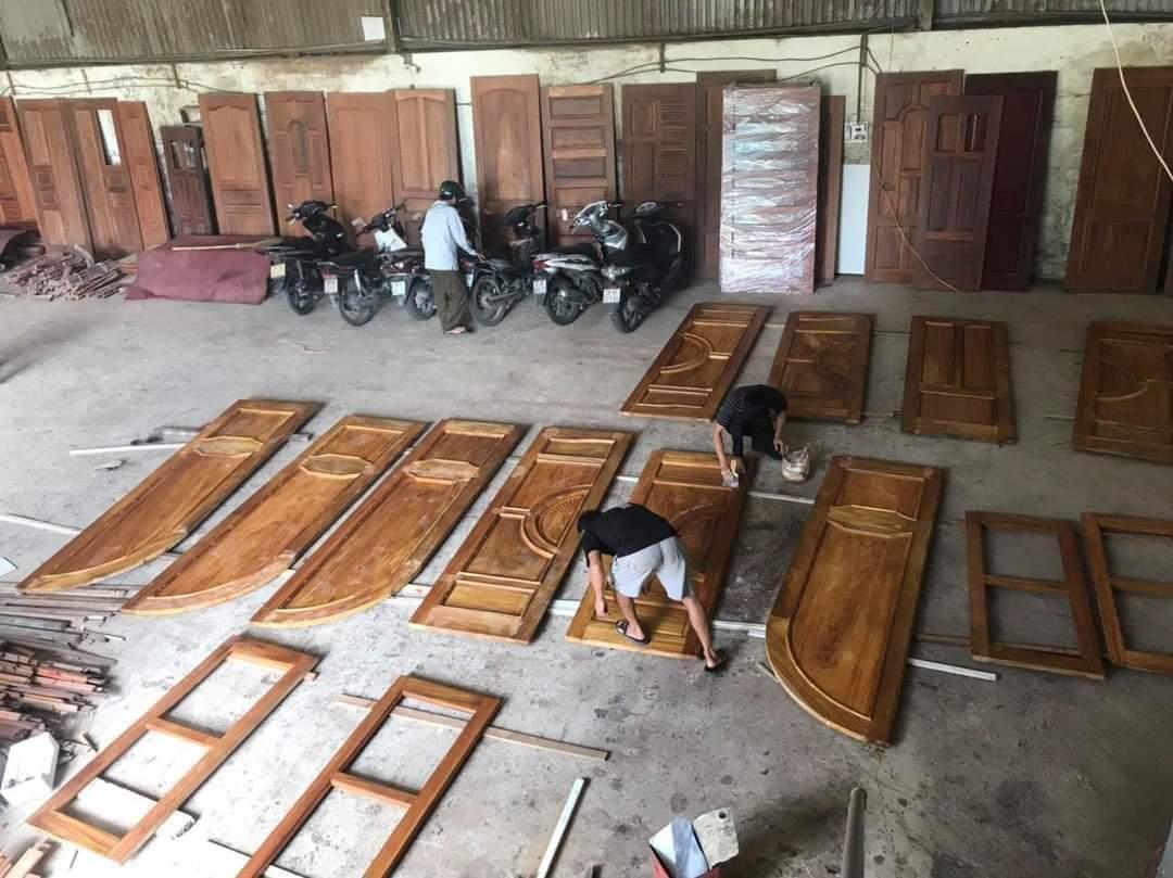 Sơn sửa bàn ghế gỗ và tủ gỗ gia đình tận nhà