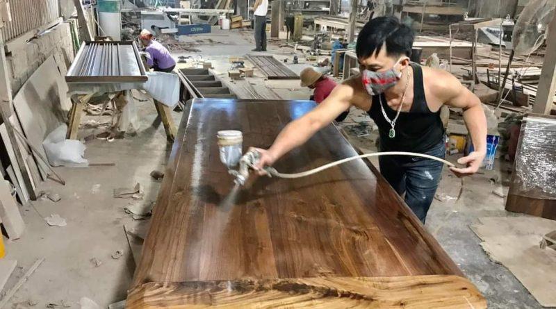 Dịch vụ sơn đồ gỗ tại nhà TPHCM chuyên nghiệp - Nội Thất VNHome